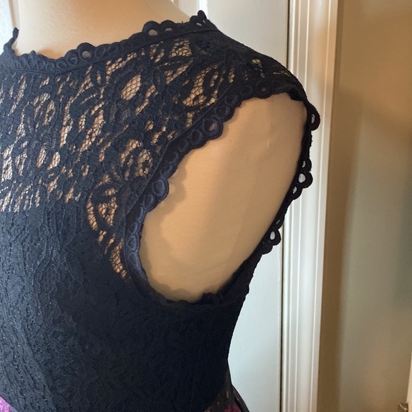 Cynthia Steffe Black Lace Top Dress Size 6 in Like New Condition- Stunning! - Picture 5 of 14
